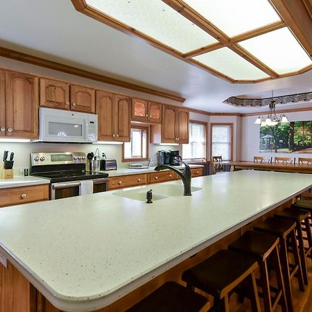5 Bedroom Vacation Home Next To Silver Dollar City Branson Eksteriør billede