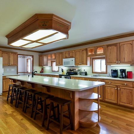 5 Bedroom Vacation Home Next To Silver Dollar City Branson Eksteriør billede